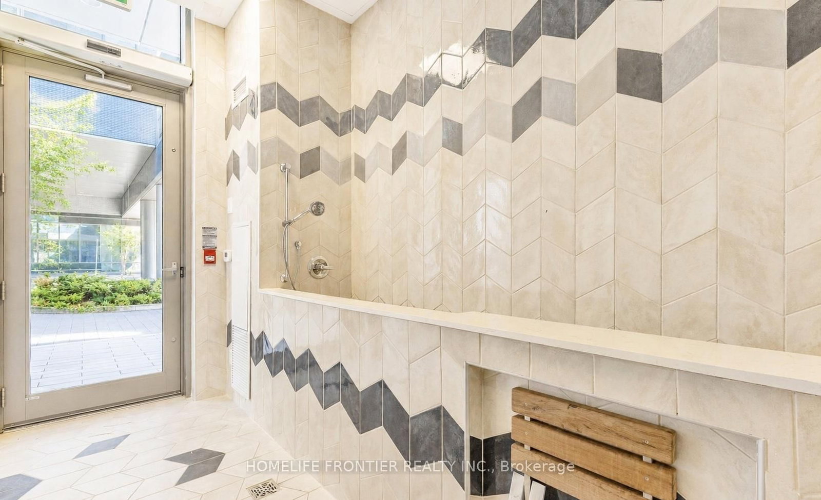 20 Gatineau Drive, Unit 301 - Photo 36