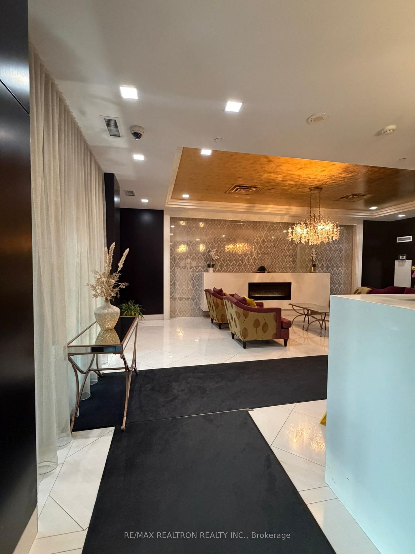 520 Steeles Avenue W, Unit 1003 - Photo 12