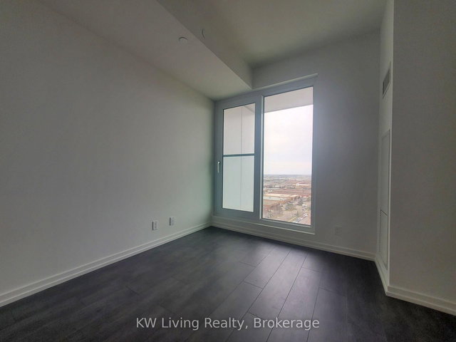 1801 - 1000 Portage Parkway