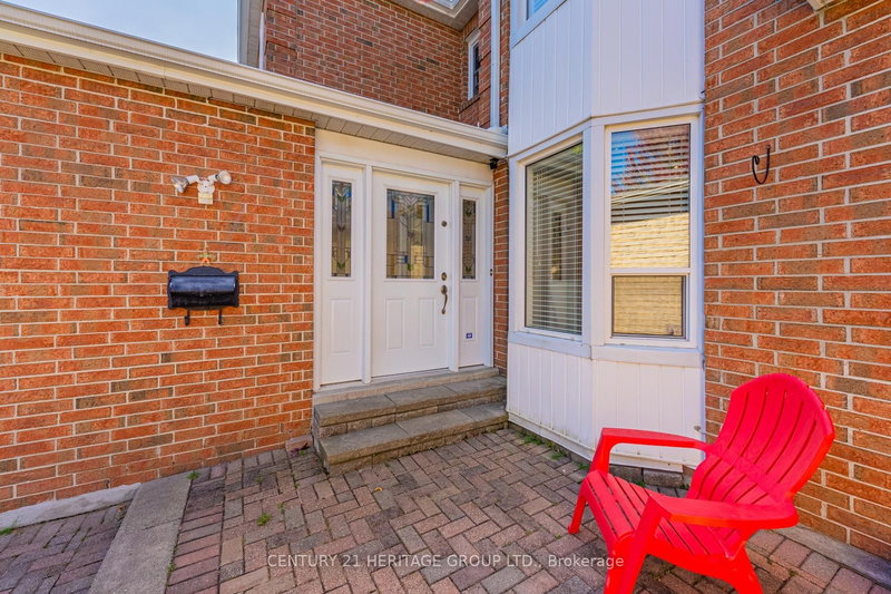 36 Hallmark Crt, Vaughan, L4J 3A4 | Image 2