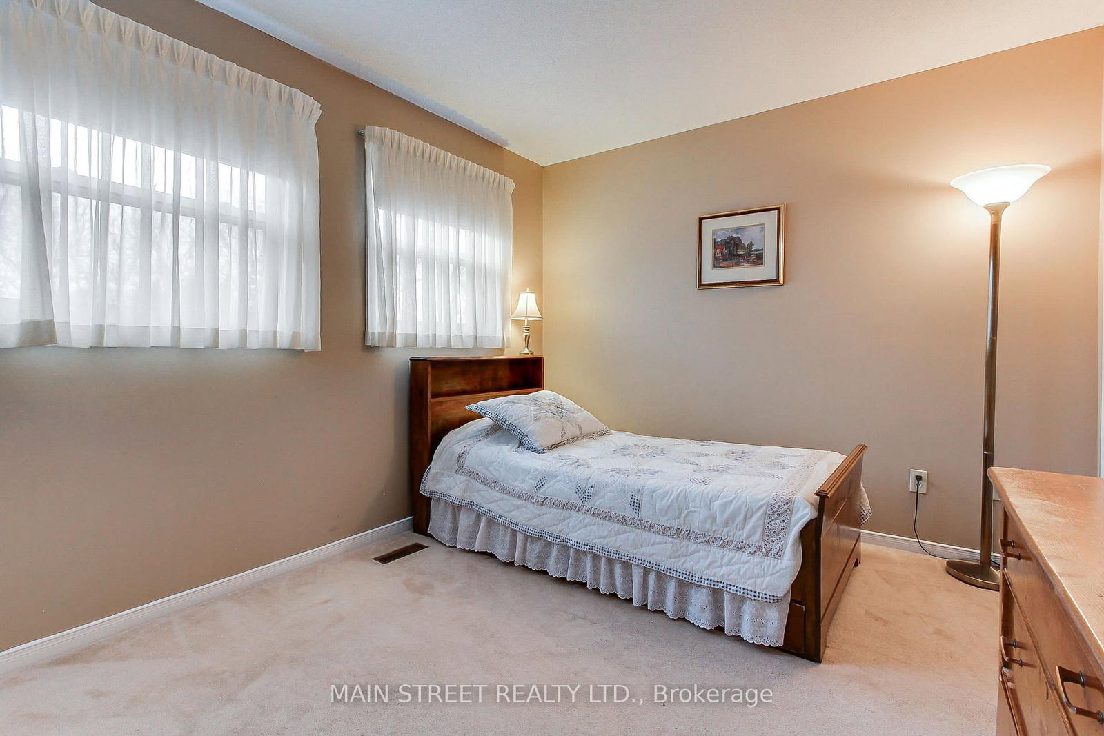 21 Chadburn Crescent • Aurora, ON photo 21