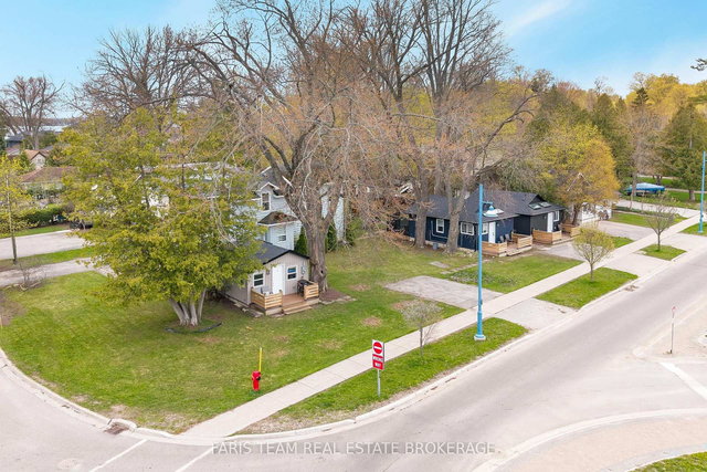 687 Innisfil Beach Road