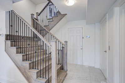 49 Cohen Way • Vaughan, ON photo 8