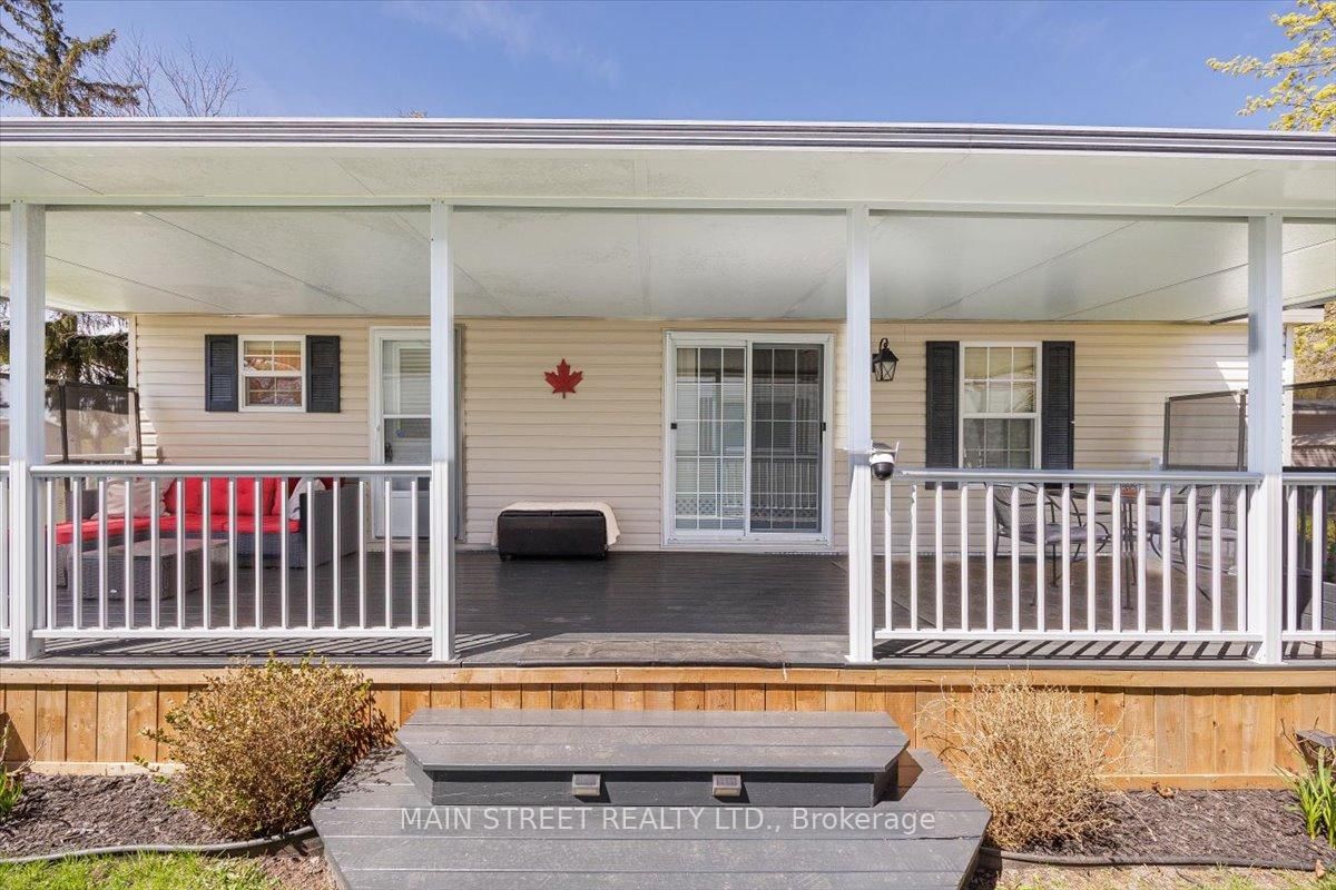 29 Hawaiian Circle • Whitchurch-Stouffville, ON photo 3