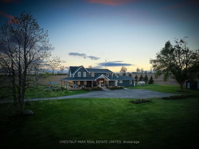 5-bed Detached House · 1985 Regional Road 13 Rd