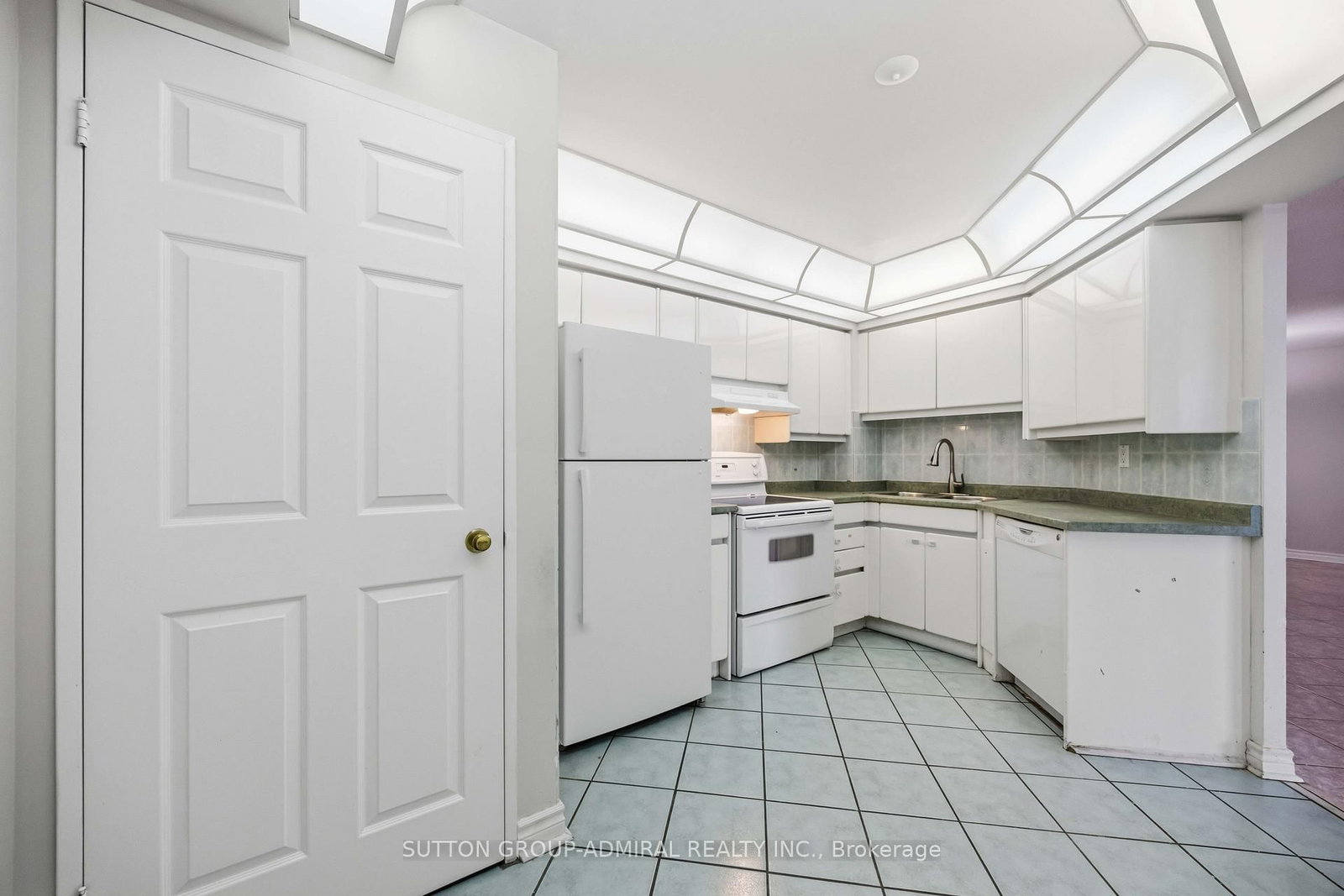 506-343 Clark Ave, Vaughan, view 17