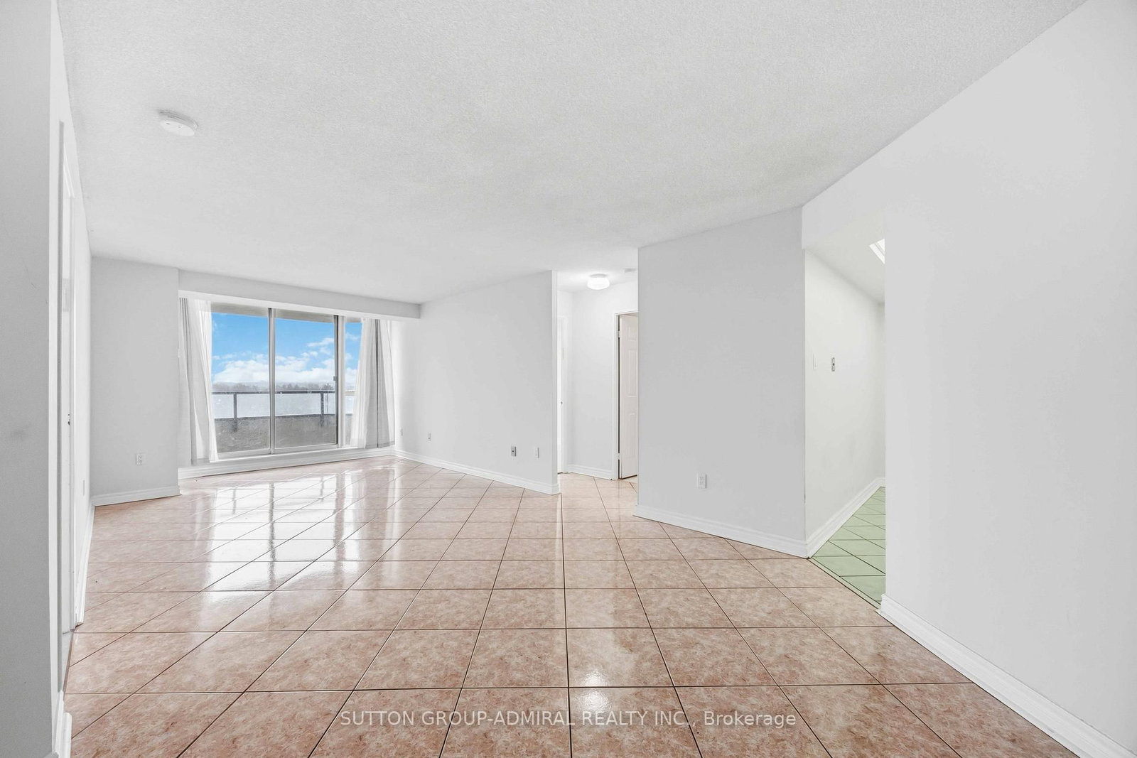 506-343 Clark Ave, Vaughan, view 9