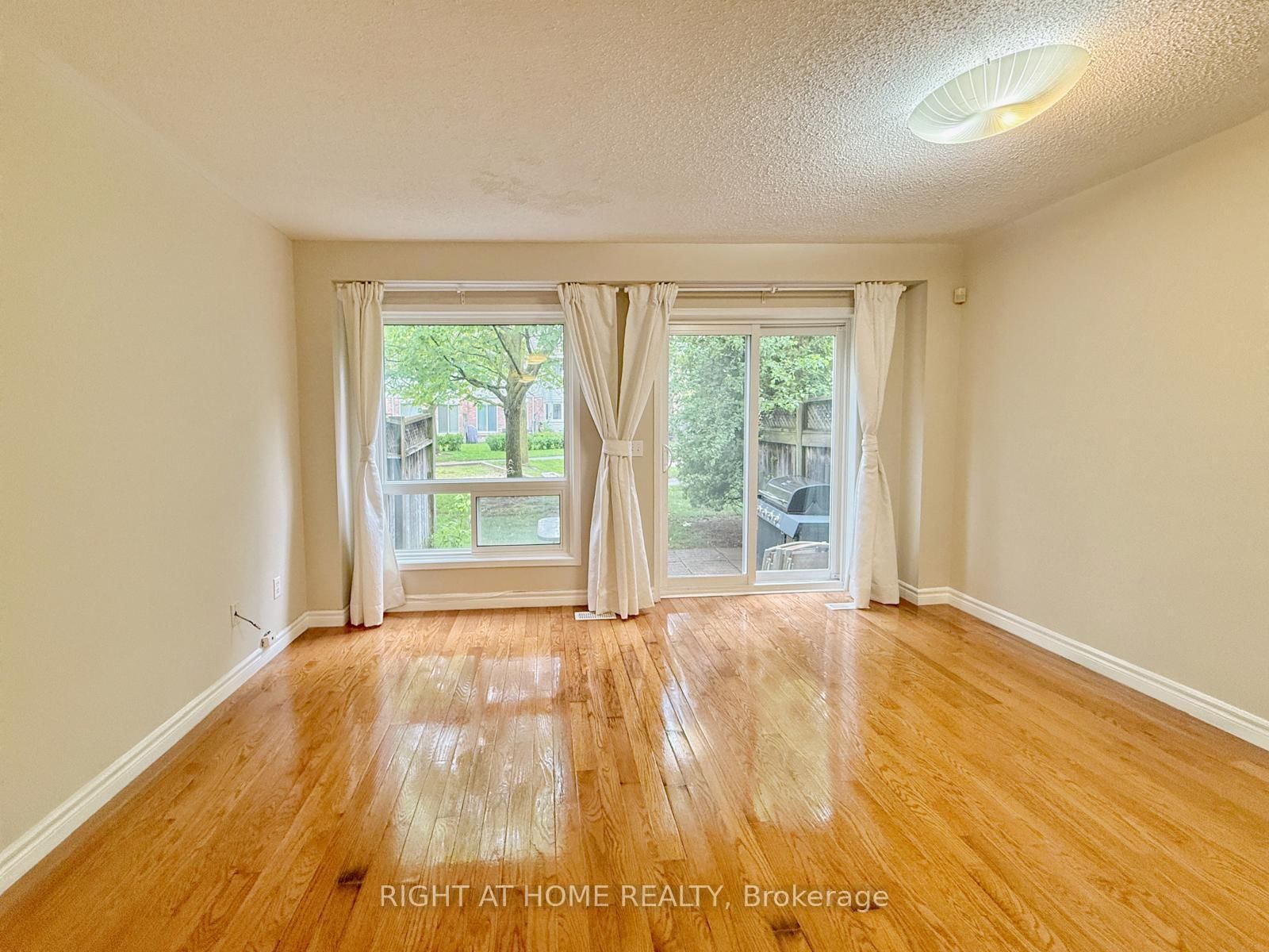 81 Northern Heights Drive • Richmond Hill, ON photo 8
