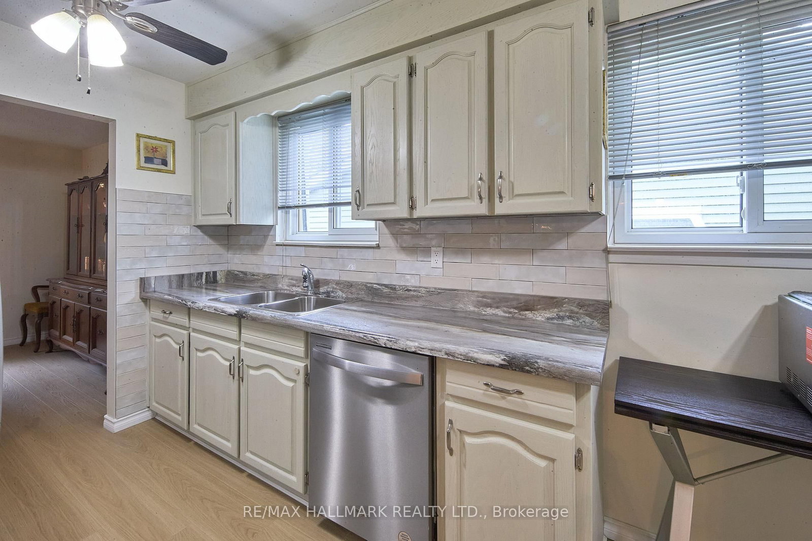 195 Avenue Road • Richmond Hill, ON photo 10