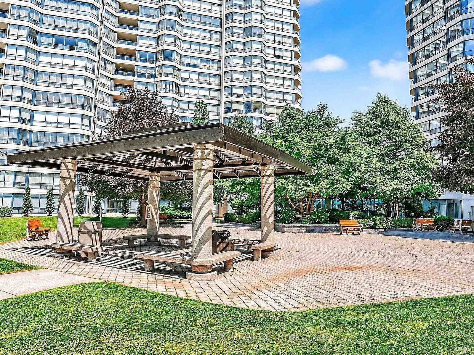 1 Clark Avenue W, Unit 402 - Photo 44