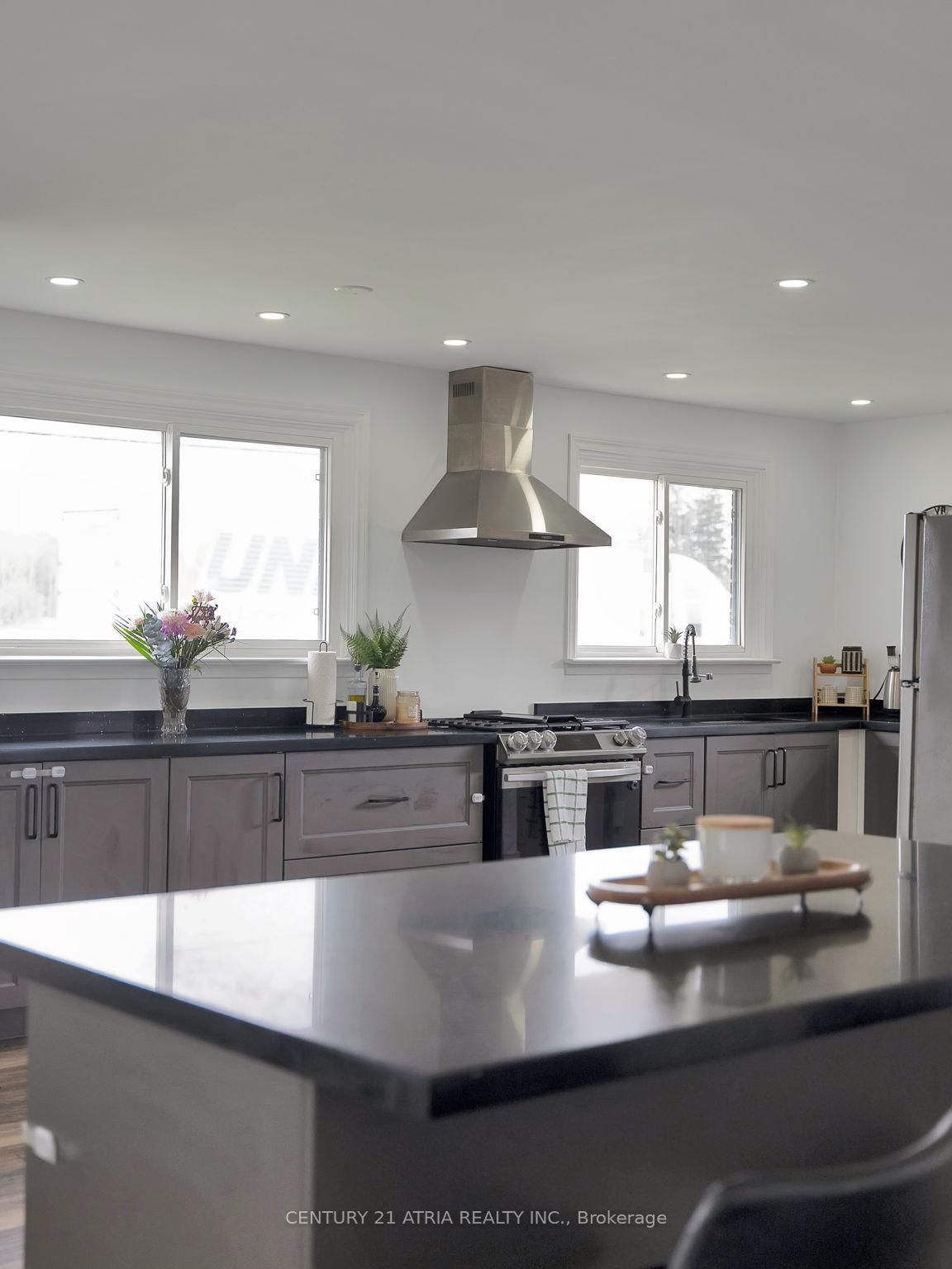 6552 Yonge Street • Innisfil, ON photo 17