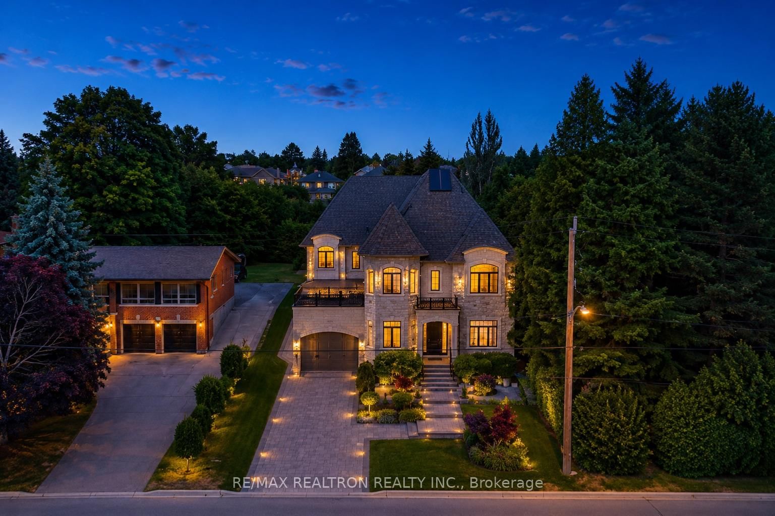 132 Pemberton Road • Richmond Hill, ON photo 1