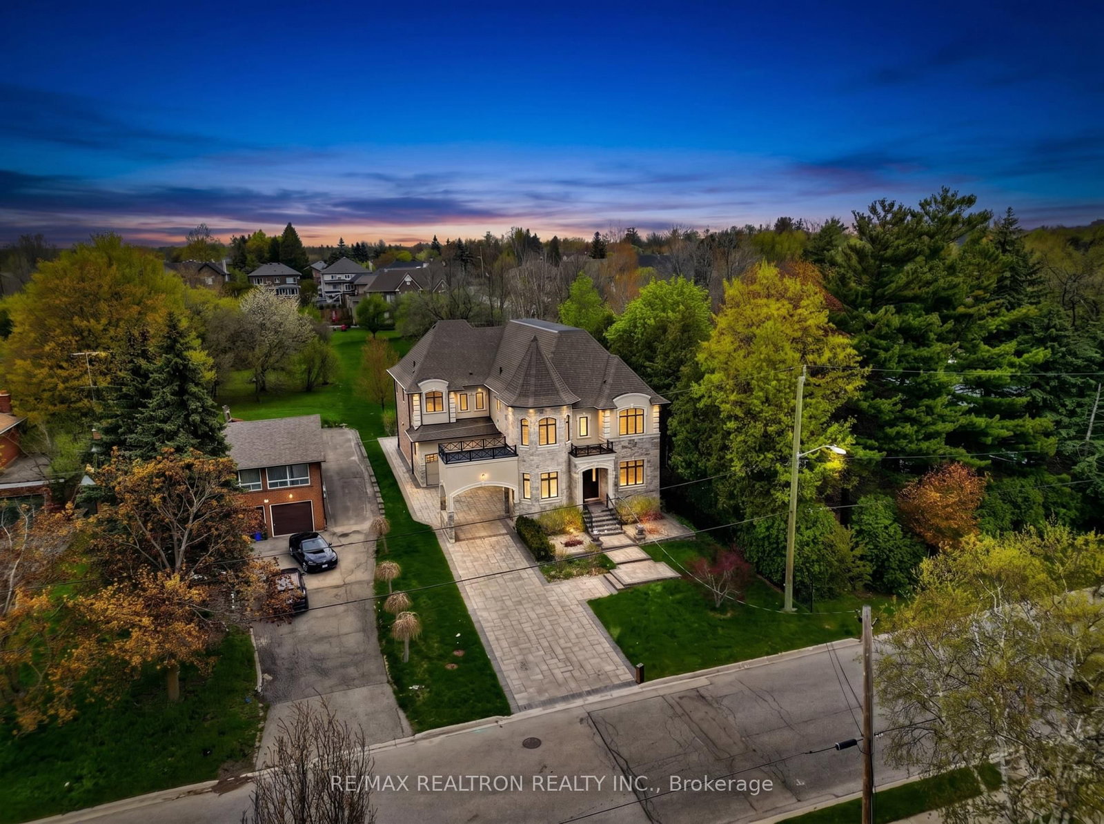 132 Pemberton Road • Richmond Hill, ON photo 40