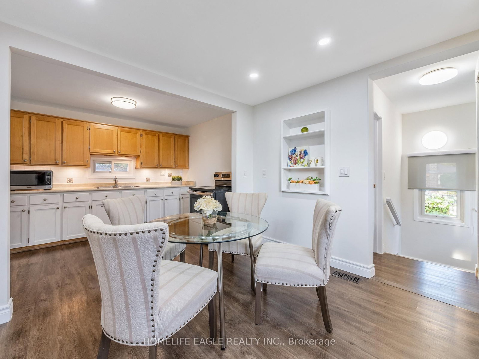 75 Denne Boulevard • Newmarket, ON photo 11