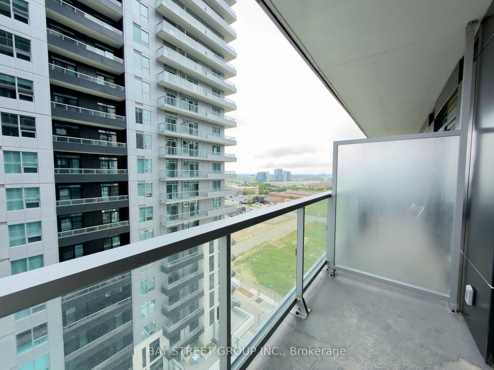 2851 Highway 7 Road • #1107 • Vaughan, ON photo 26