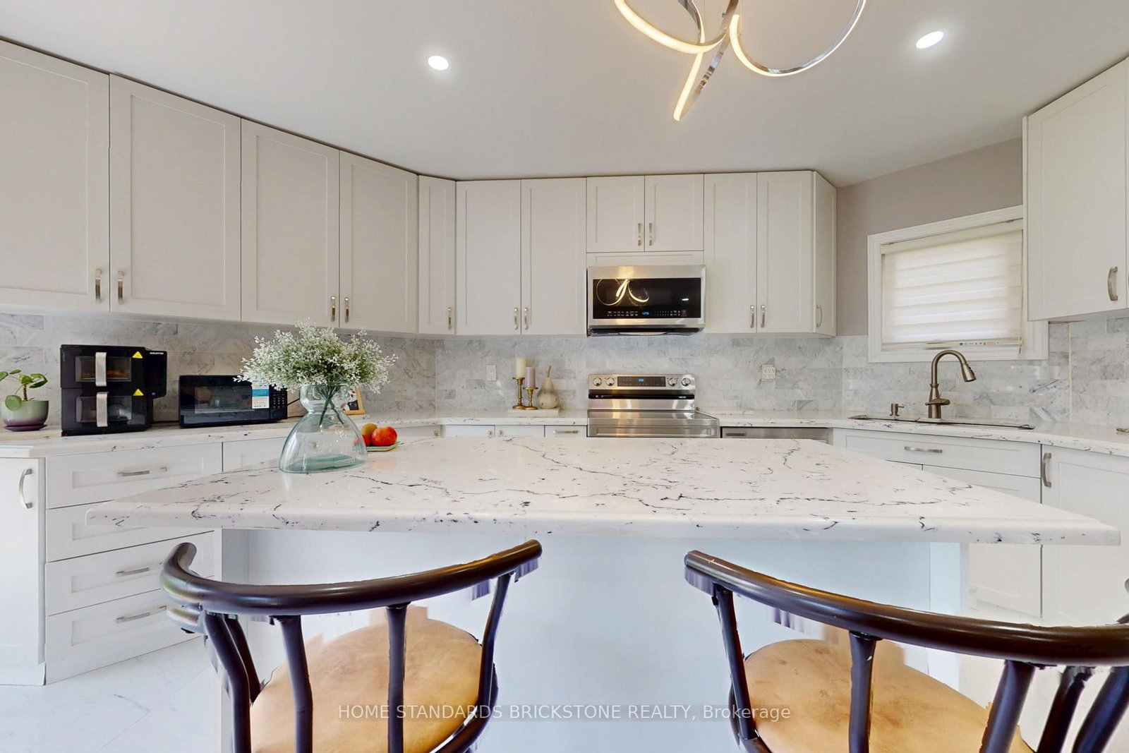 65 Springer Drive S • Richmond Hill, ON photo 23