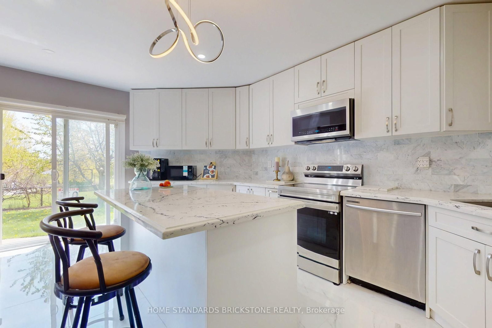 65 Springer Drive S • Richmond Hill, ON photo 24