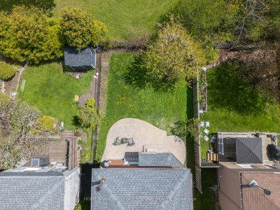 65 Springer Drive S • Richmond Hill, ON photo 8