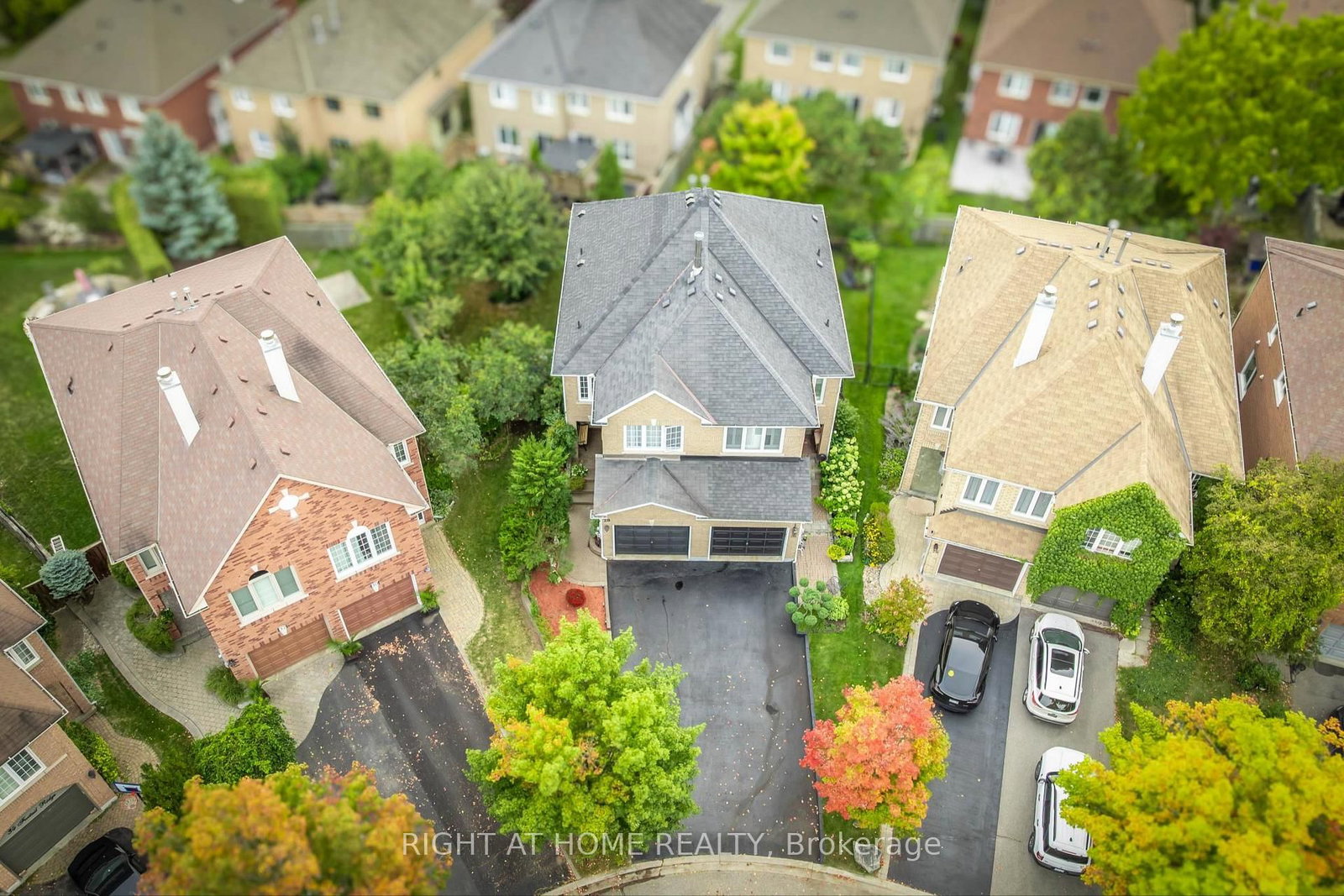 28 Foxtail Ridge • Newmarket, ON photo 24