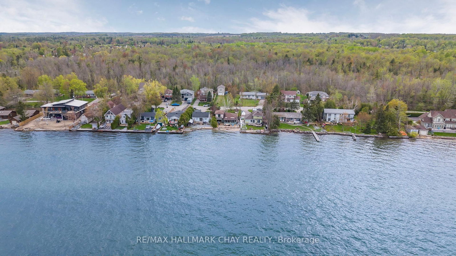 2617 Leonard Street • Innisfil, ON photo 3