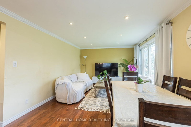 307 Boisdale Ave photo 4