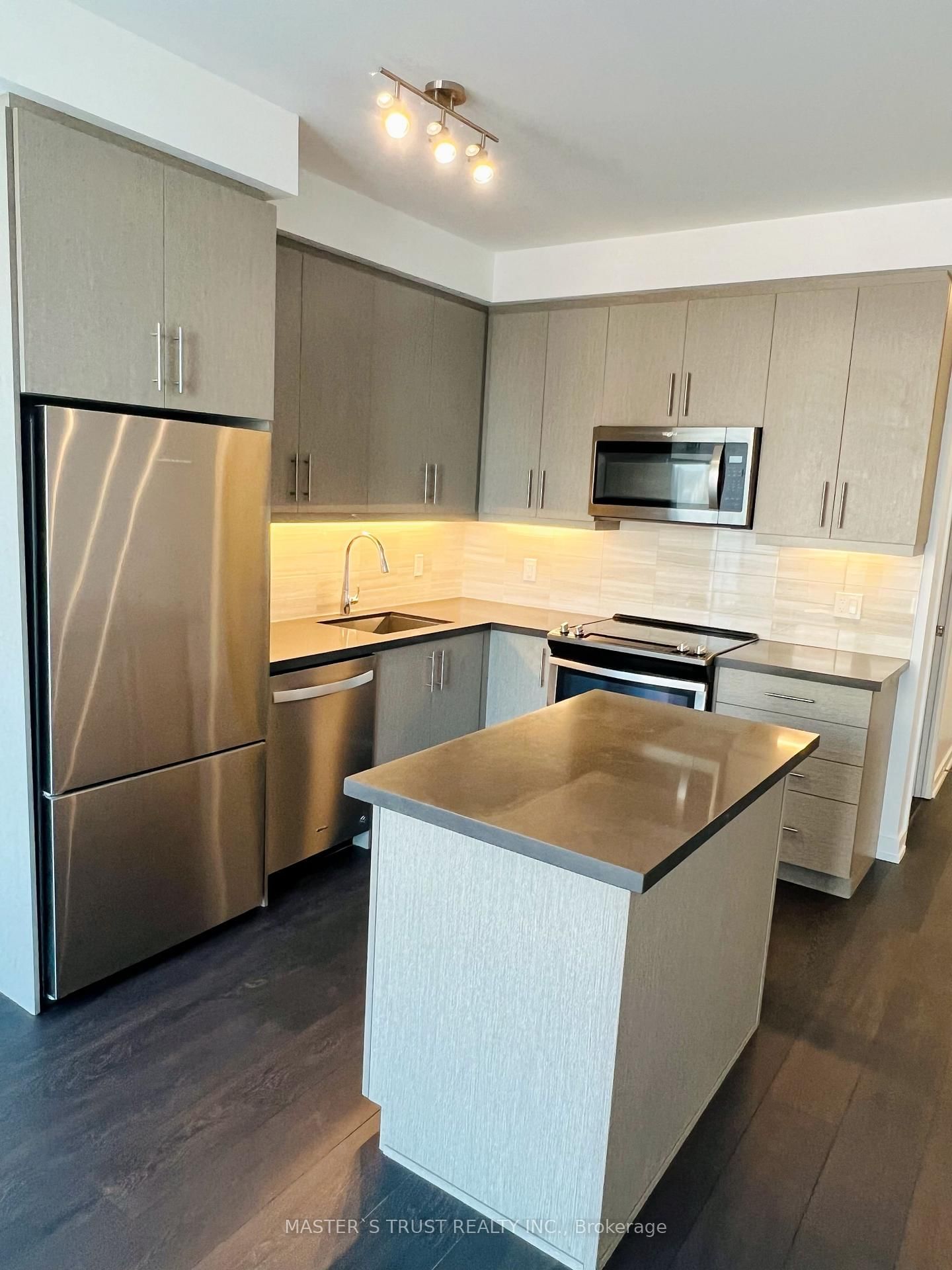 85 Oneida Crescent, Unit 905