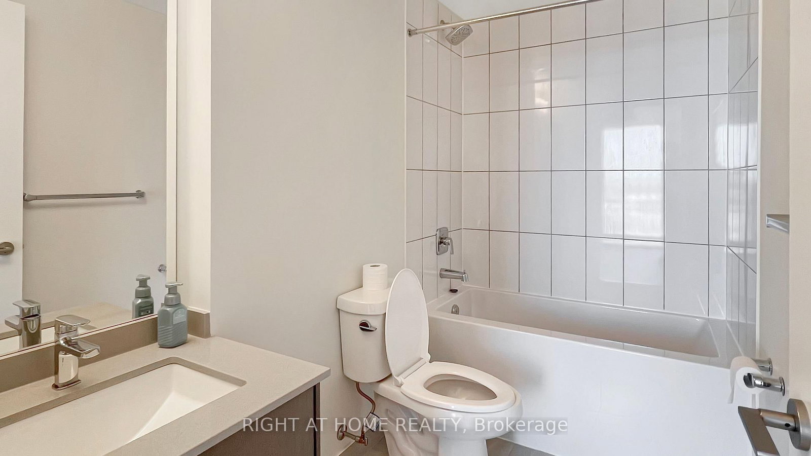 9000 Jane Street, Unit 2219 - Photo 11