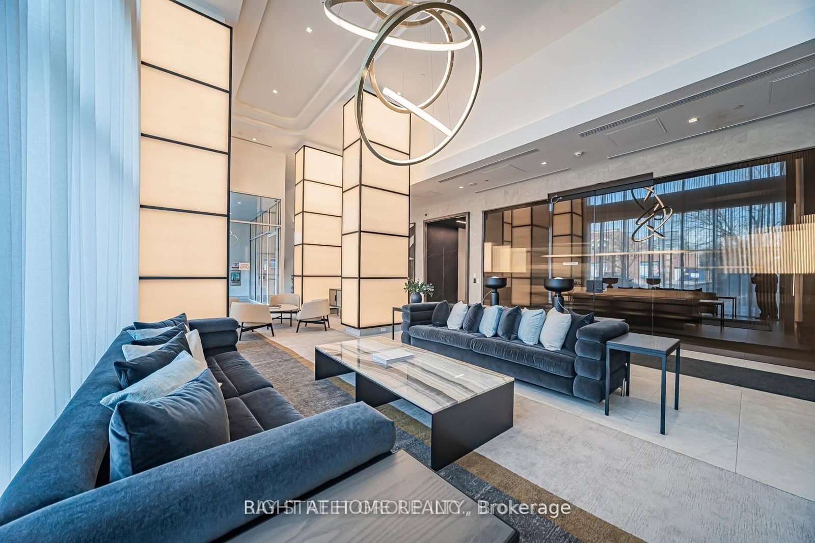 8888 Yonge Street, Unit 514 - Photo 2