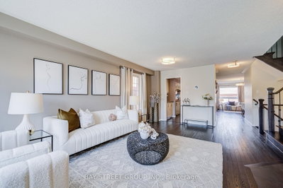 714 Castlemore Avenue — photo 6
