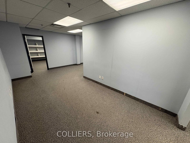 7181 Woodbine Ave photo 3