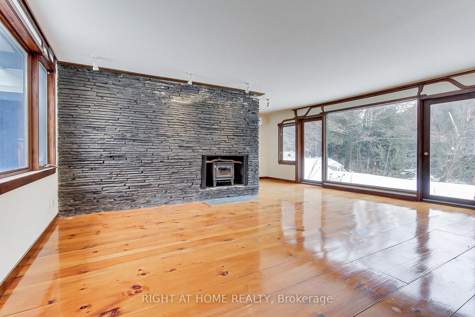 115 Valley Road • Vaughan, ON photo 6