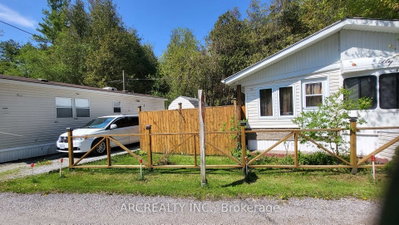 5 Horseshoe Circuit • Georgina, ON photo 2