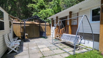 5 Horseshoe Circuit • Georgina, ON photo 4