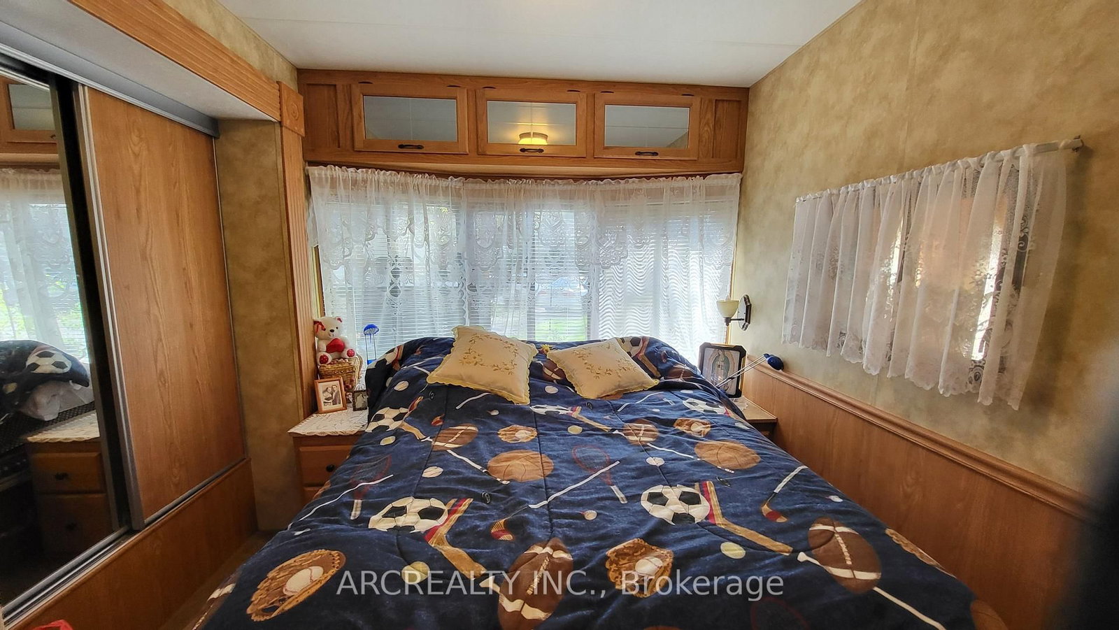 5 Horseshoe Circuit • Georgina, ON photo 9