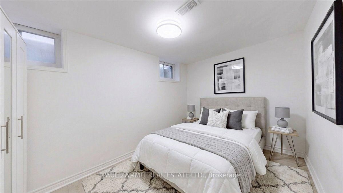 31 Henderson Avenue • Markham, ON photo 38