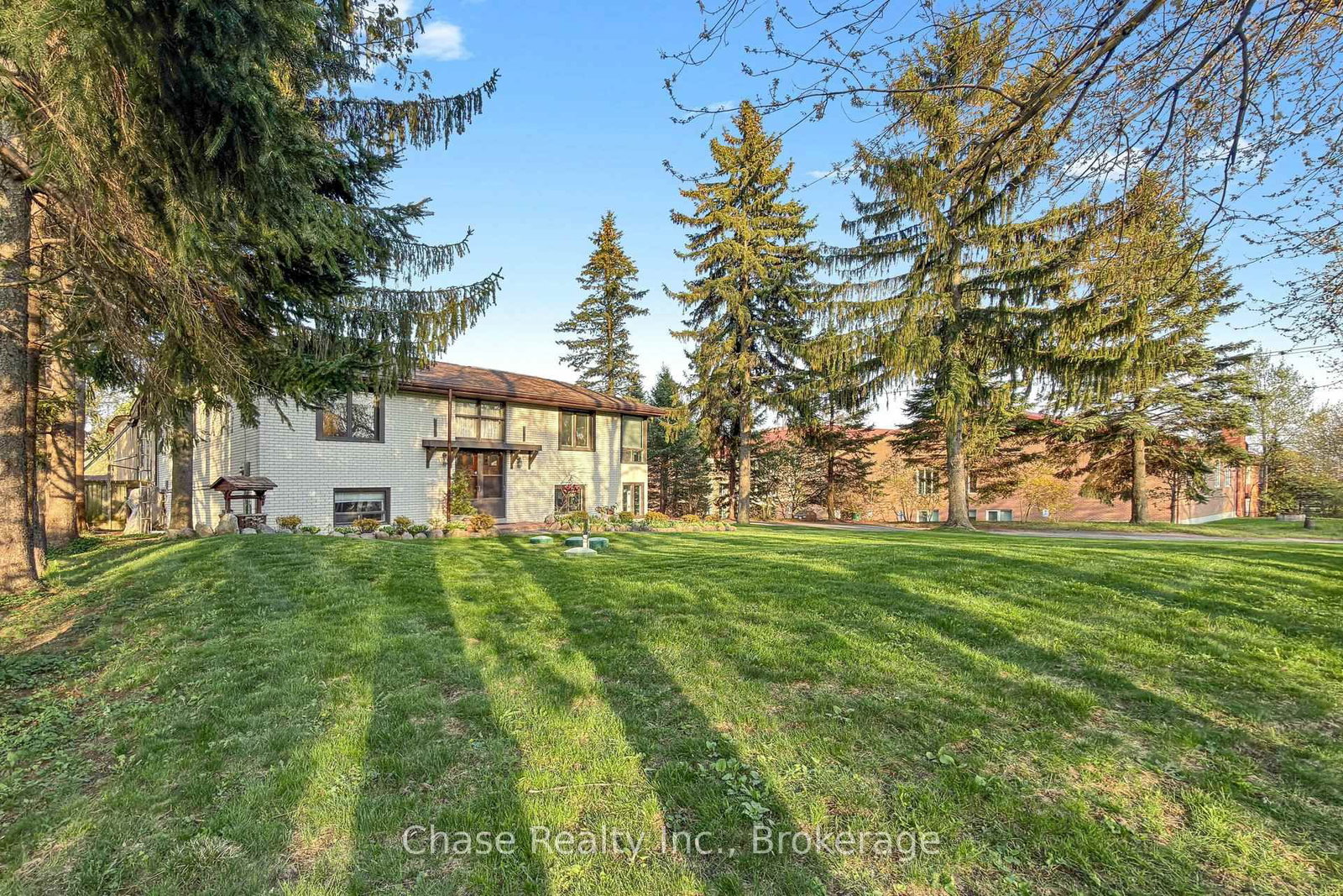 13645 Ninth Line • Whitchurch-Stouffville, ON photo 31
