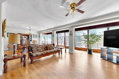 13645 Ninth Line • Whitchurch-Stouffville, ON photo 8