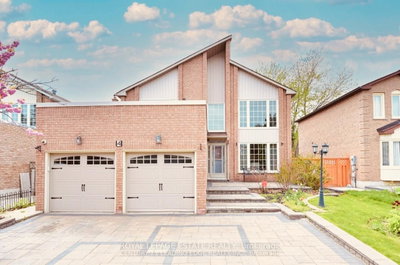 6-bed Detached House · 4 Townley Ave