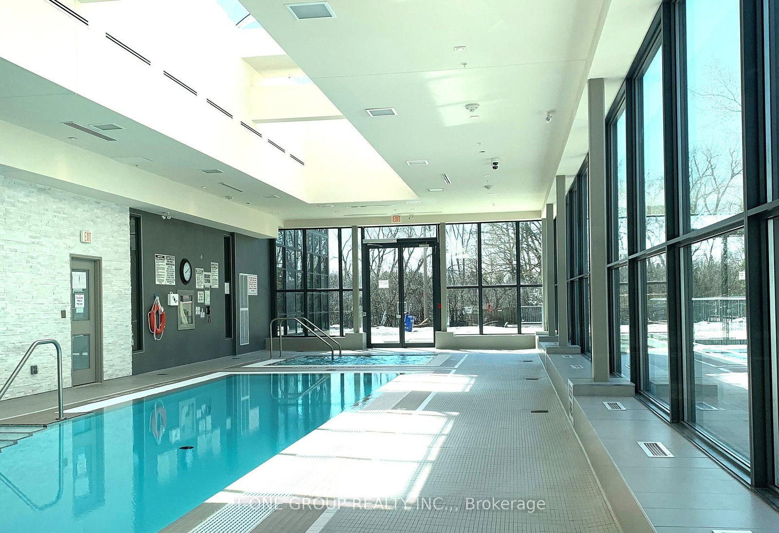 9600 Yonge Street, Unit 912 - Photo 17