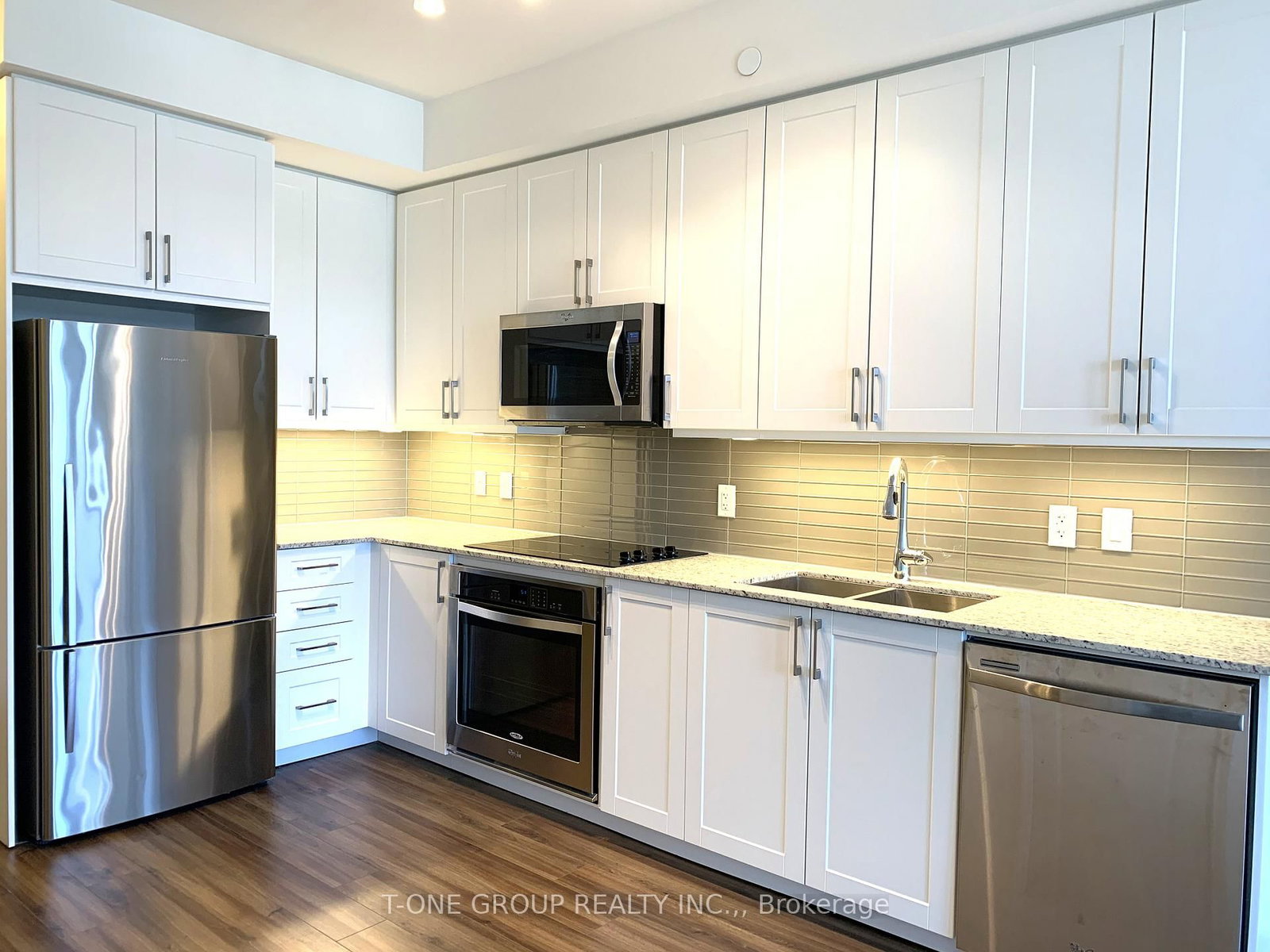 9600 Yonge Street, Unit 912 - Photo 8