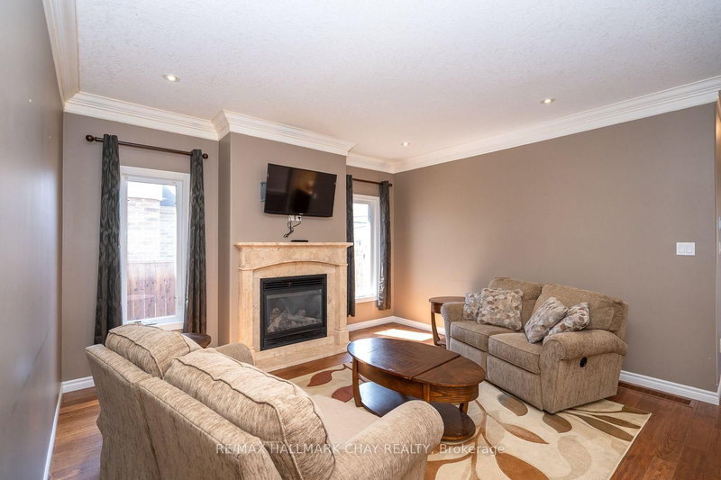 57 Irwin Crescent