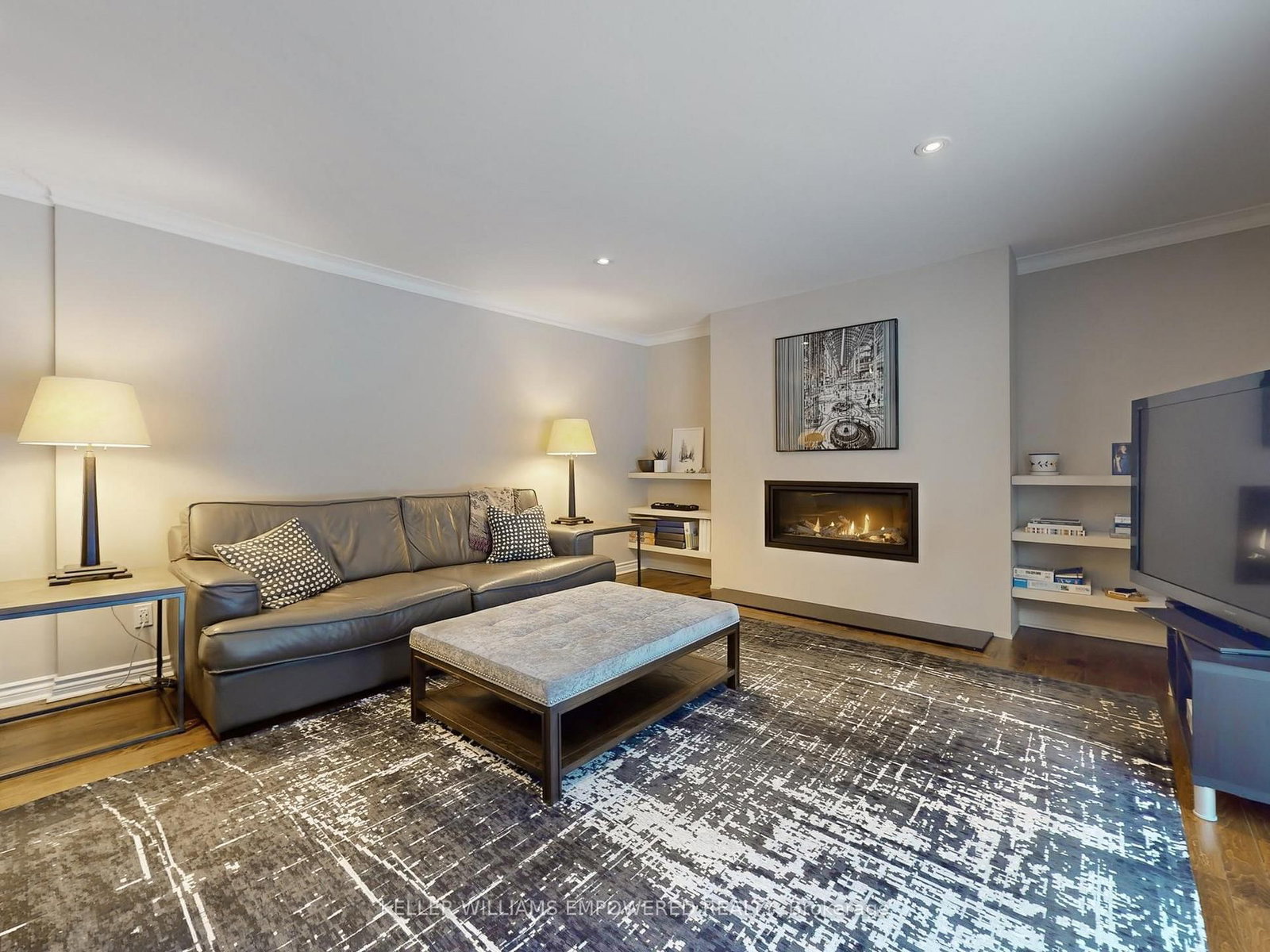 544 Woodland Acres Crescent • Vaughan, ON photo 11
