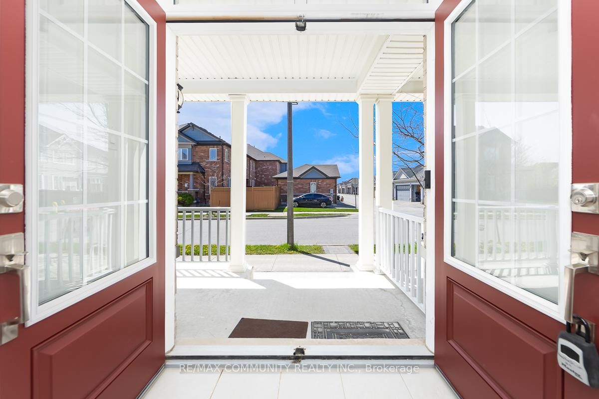 99 Cornwall Drive - Photo 3