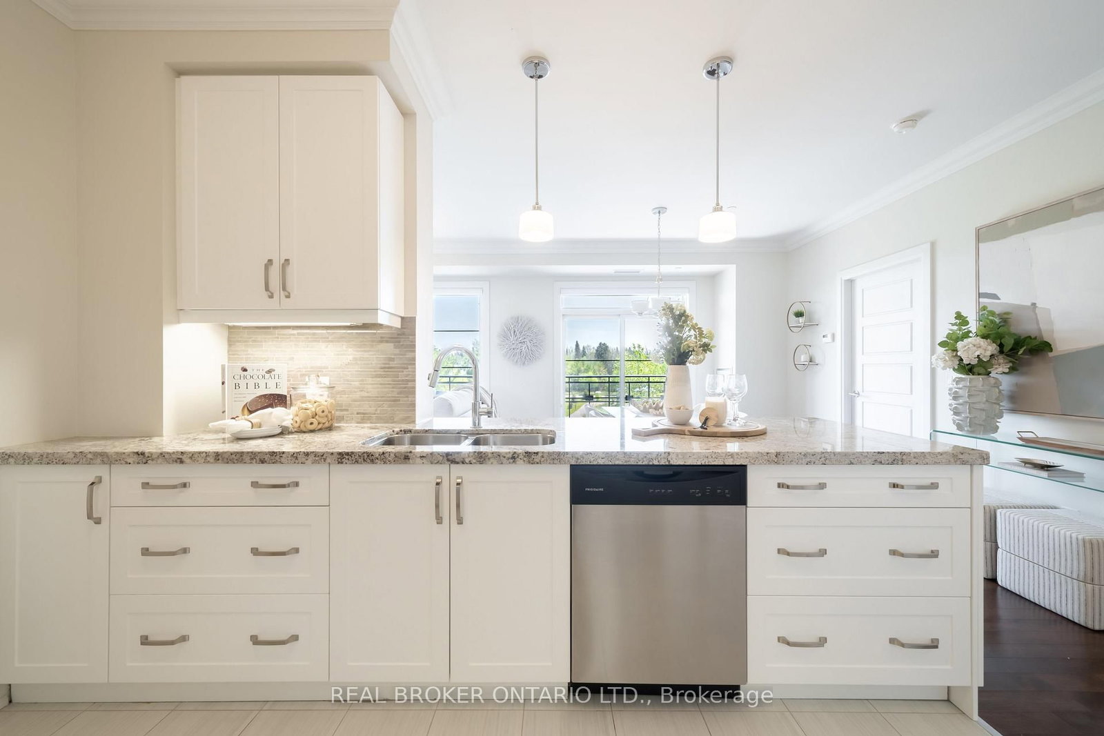7 Bond Crescent, Unit 205 - Photo 4