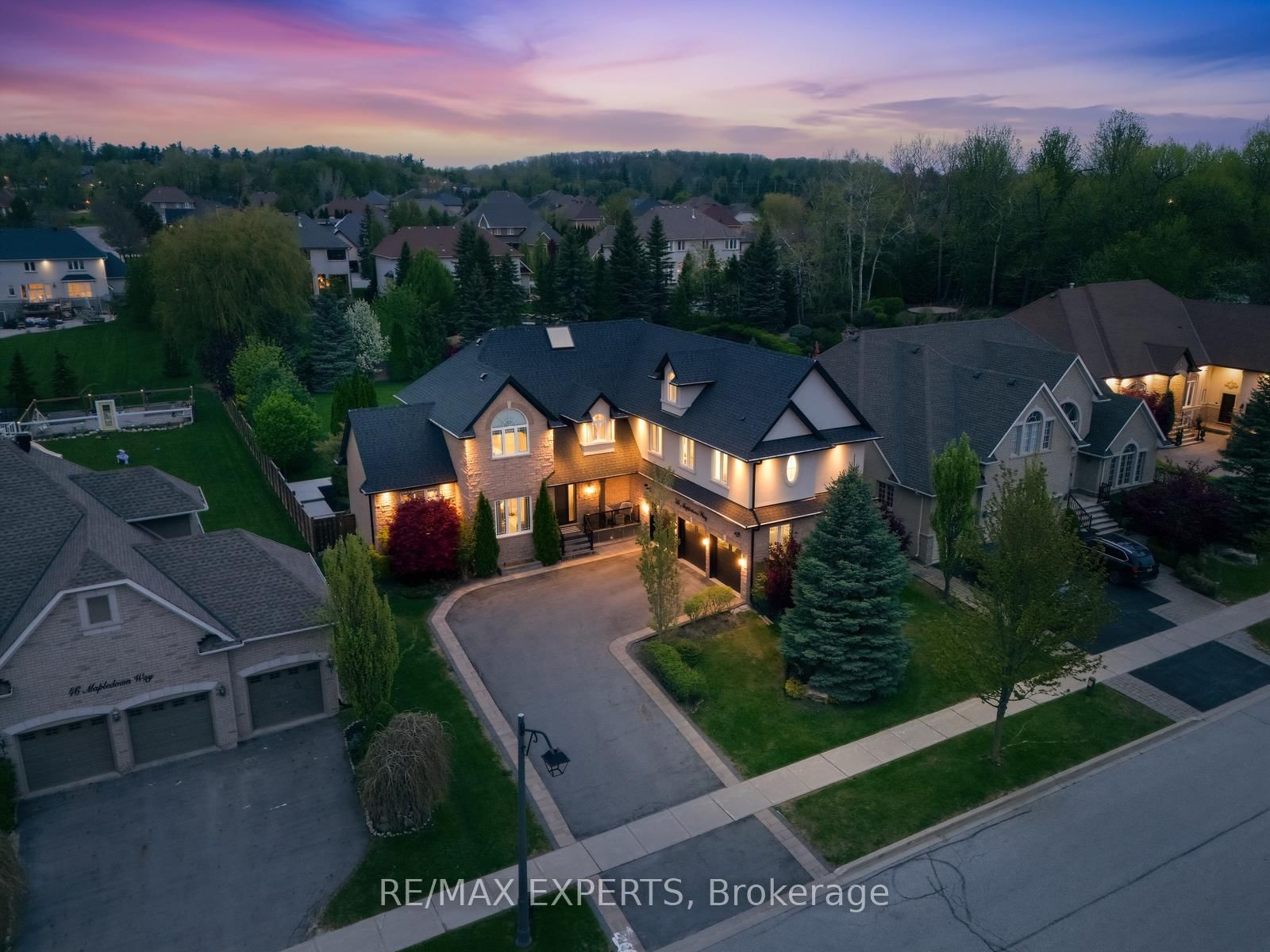 56 Mapledown Way - Photo 3