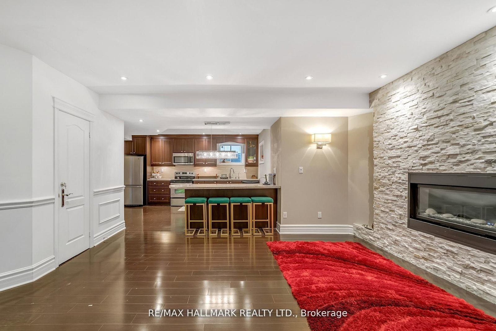 384 W Kennedy Street • Aurora, ON photo 35