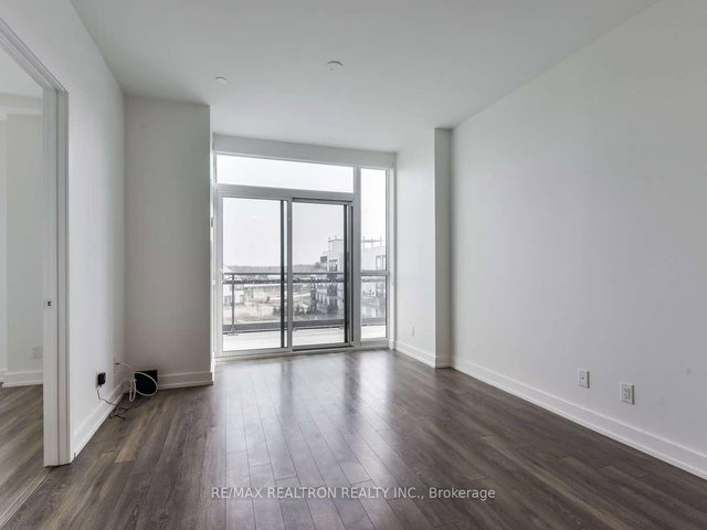D401 - 333 Sea Ray Avenue
