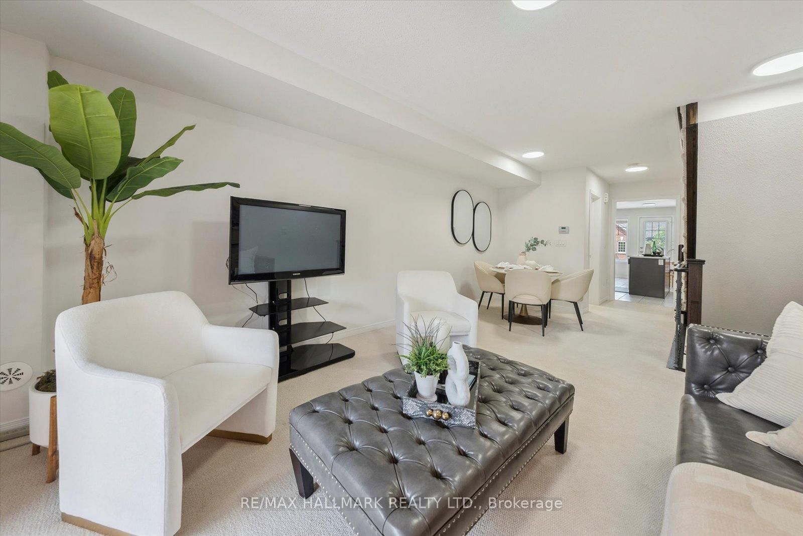 17 Valliere Drive • Markham, ON photo 12