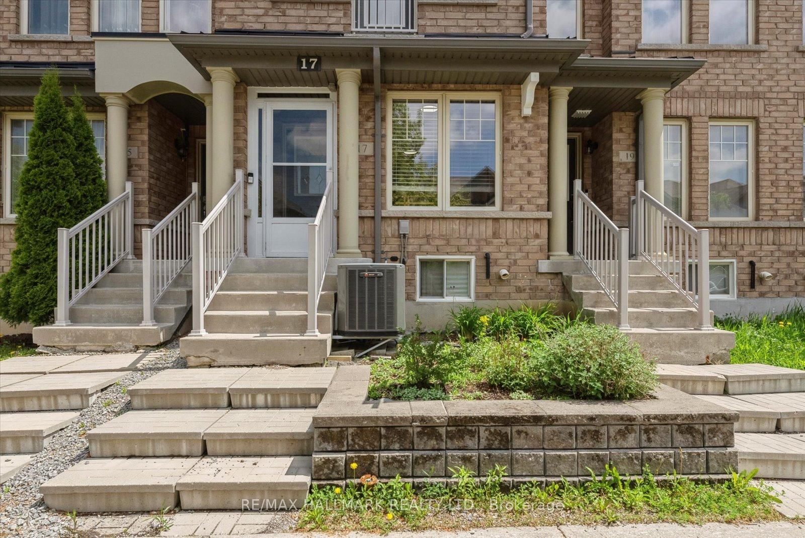 17 Valliere Drive • Markham, ON photo 2