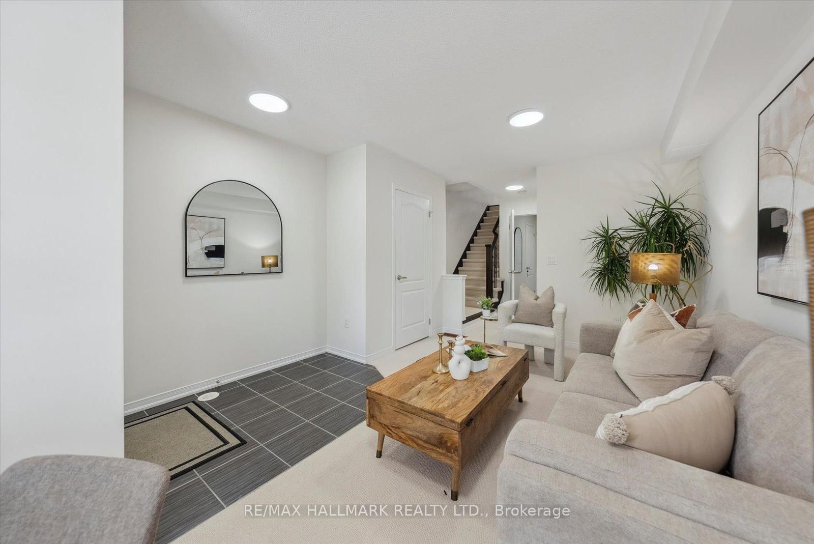 17 Valliere Drive • Markham, ON photo 8